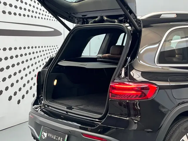 Mercedes-Benz EQB — Фото автомобиля 5