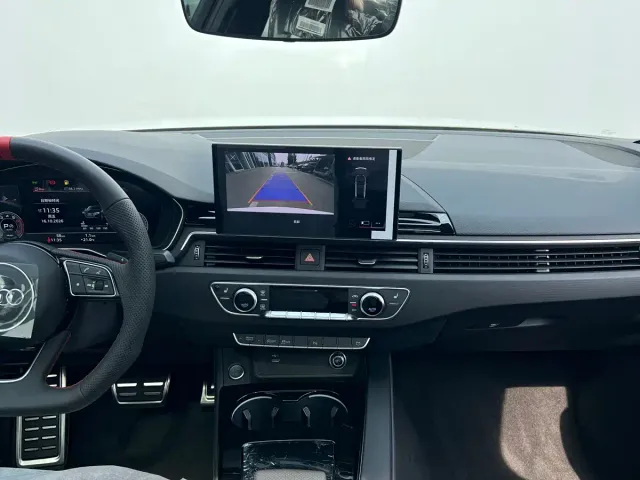 Audi A4L — Фото автомобиля 8