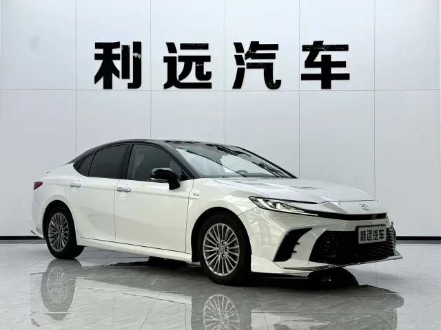 Toyota Camry — Фото автомобиля 2