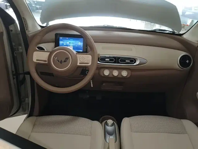 Wuling Hongguang Mini EV — Фото автомобиля 9