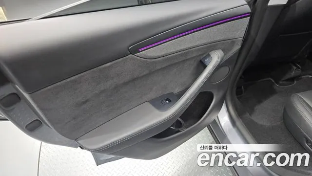 Tesla Model Y — Фото автомобиля 14