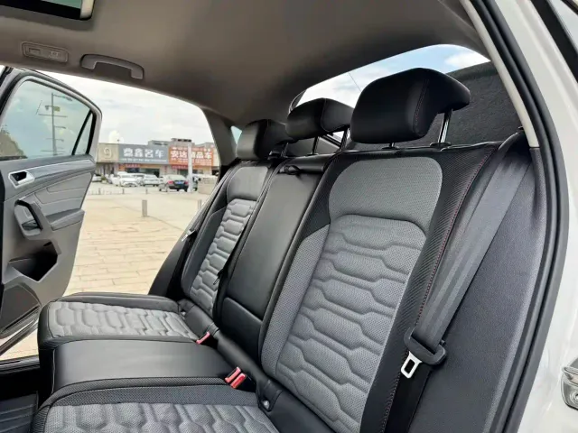 Volkswagen Tiguan X — Фото автомобиля 17