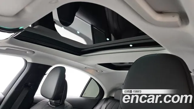 Mercedes-Benz E-Class — Фото автомобиля 17
