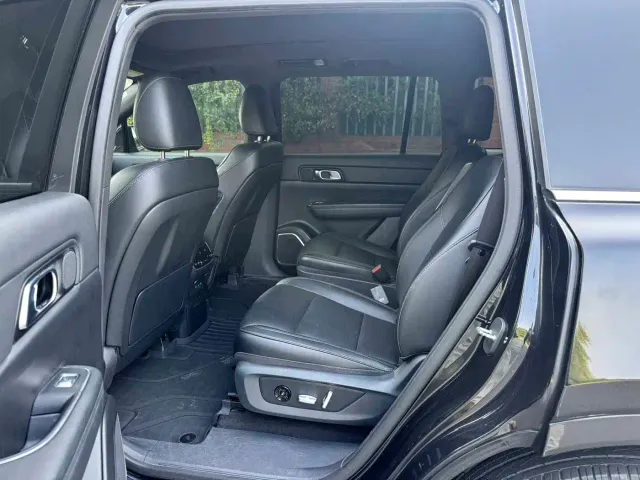 Li Auto ONE — Фото автомобиля 5