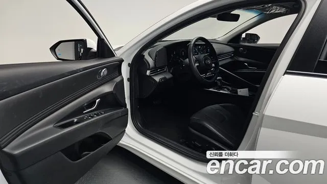 Hyundai AVANTE Новый Avante (CN7) — Фото автомобиля 8