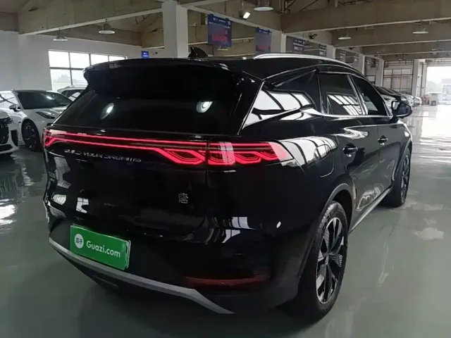 BYD Tang — Фото автомобиля 6