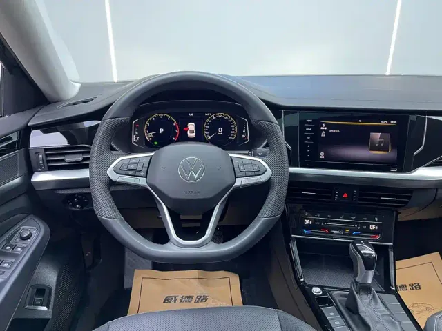 Volkswagen Passat — Фото автомобиля 27