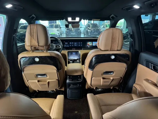 Li Auto ONE — Фото автомобиля 11