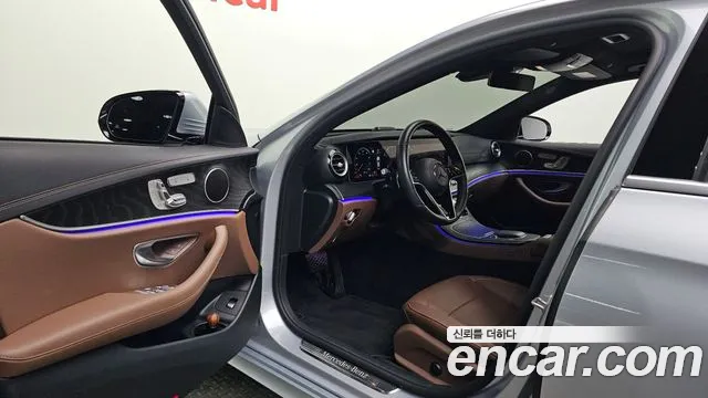 Mercedes-Benz E-Class — Фото автомобиля 10