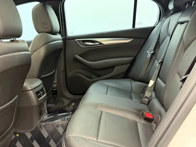 Cadillac CT5 — Фото автомобиля 9