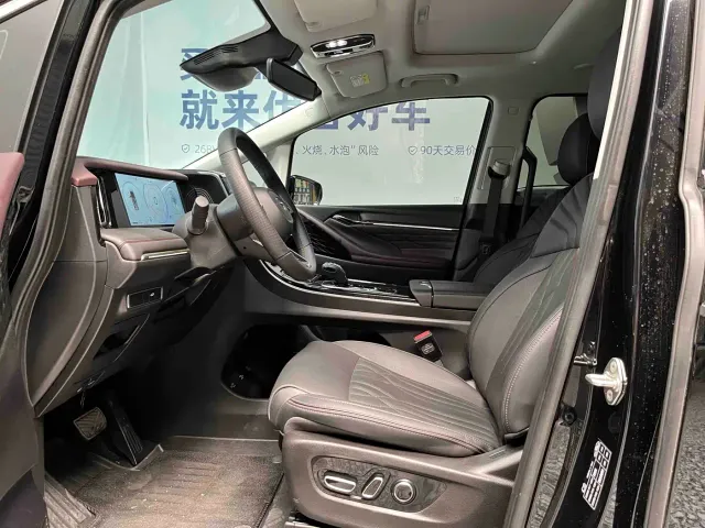 GAC Trumpchi M8 — Фото автомобиля 7