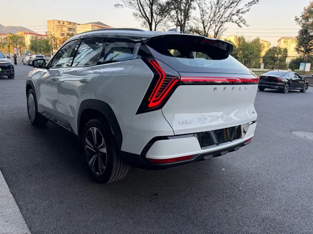 Geely Boyue L — Фото автомобиля 6