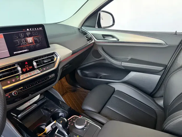 BMW X4 — Фото автомобиля 15