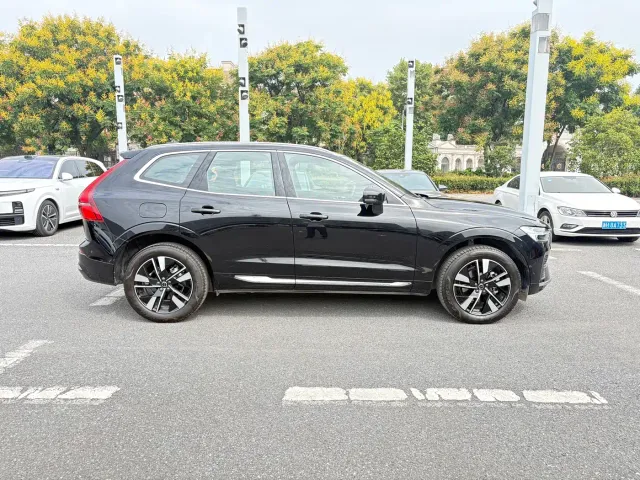 Volvo XC60 — Фото автомобиля 4