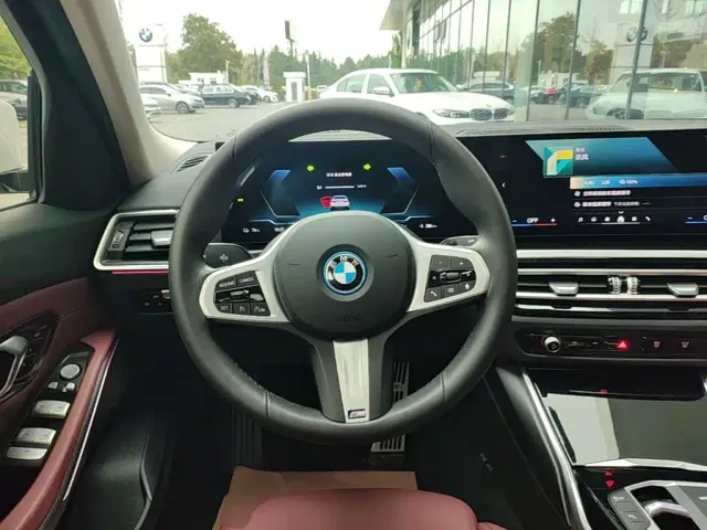 BMW i3 — Фото автомобиля 10