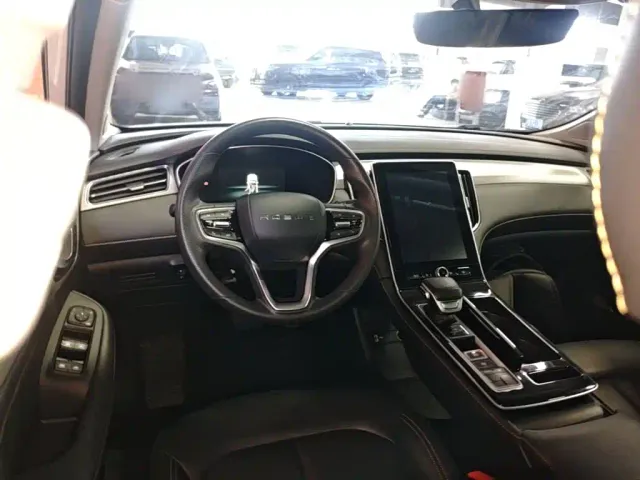 Roewe i6 MAX EV — Фото автомобиля 10