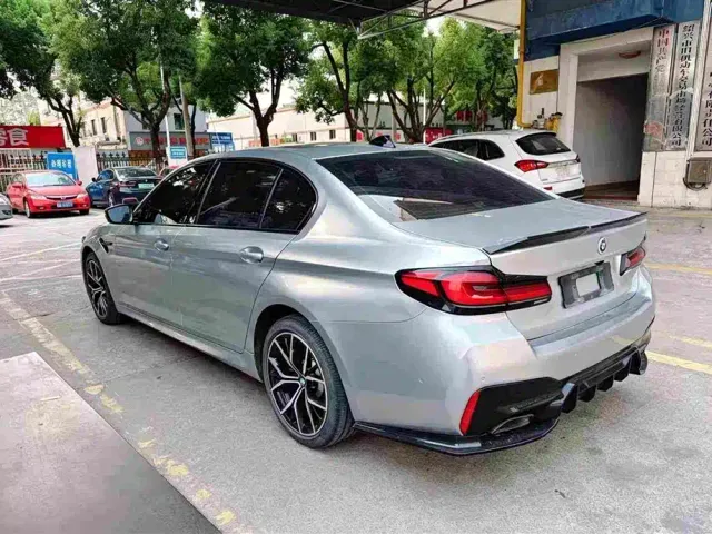 BMW 5 Series — Фото автомобиля 2