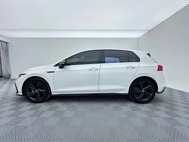 Volkswagen Golf — Фото автомобиля 8
