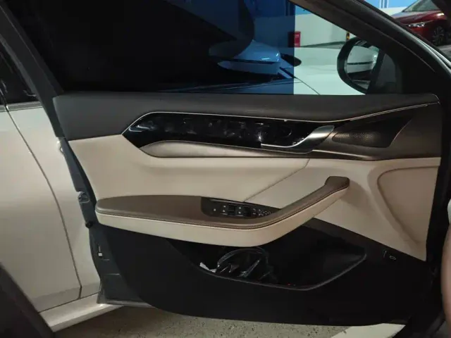 BYD Qin PLUS — Фото автомобиля 7