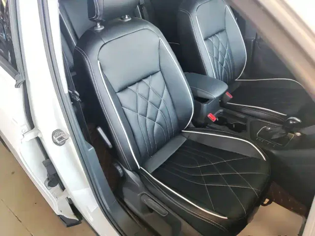 Volkswagen Tiguan L — Фото автомобиля 24