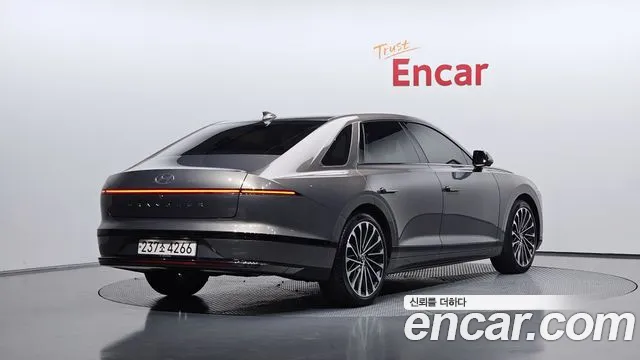 Hyundai Grandeur Grandeur (GN7) 2.5 Бензин 2WD — Фото автомобиля 2