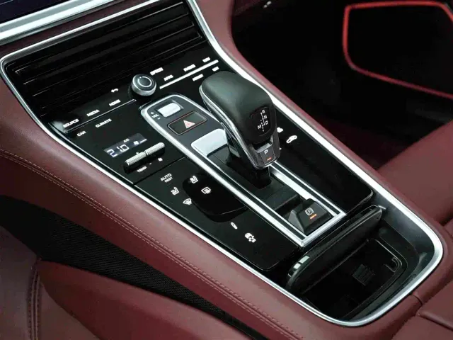 Porsche Panamera — Фото автомобиля 11