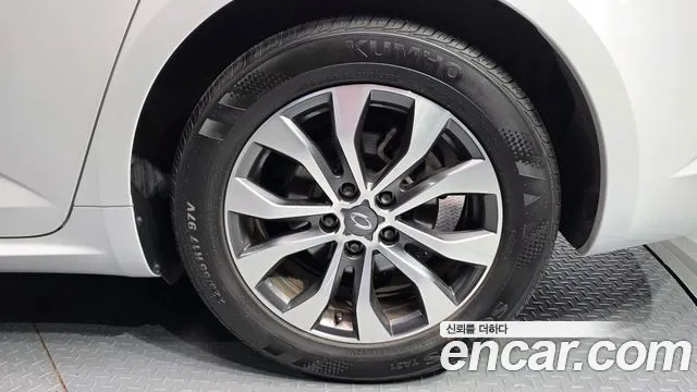Renault-KoreaSamsung SM6 Новый SM6 2.0 LPe Feel — Фото автомобиля 21