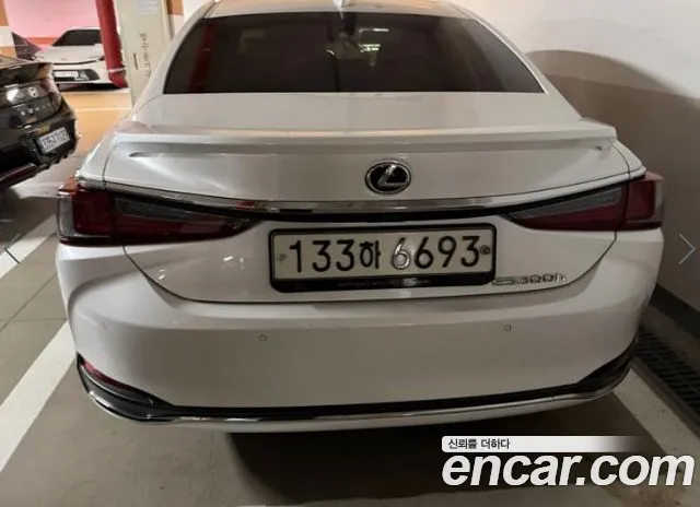 Lexus ES 7th Gen — Фото автомобиля 2