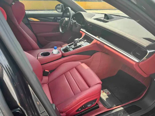 Porsche Panamera — Фото автомобиля 8