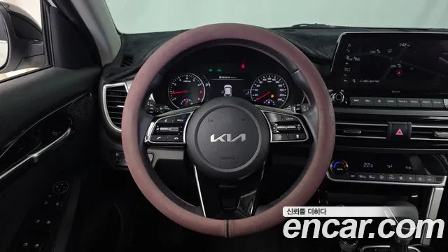 Kia Seltos — Фото автомобиля 13