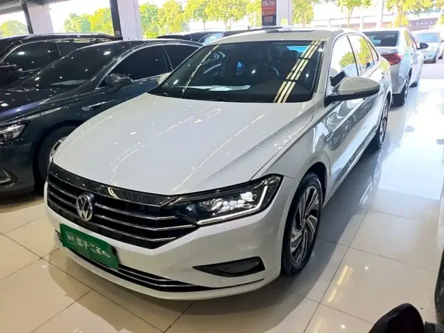 Фотография автомобиля — Volkswagen Sagitar