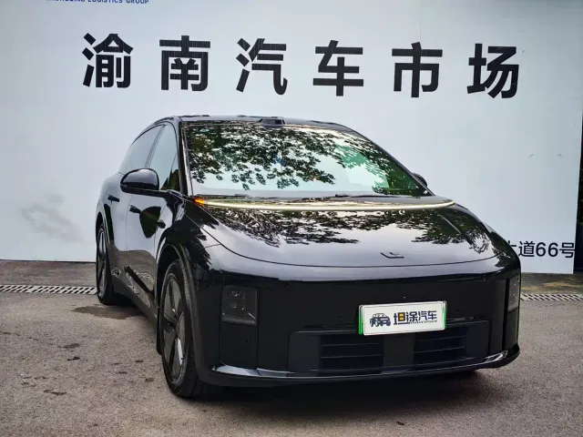 Li Auto i6 — Фото автомобиля 3