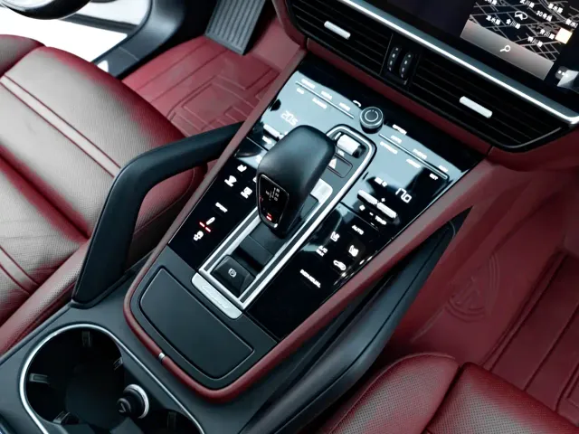 Porsche Cayenne — Фото автомобиля 13