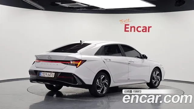 Hyundai AVANTE Новый Avante (CN7) — Фото автомобиля 2