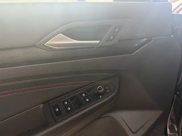 Volkswagen Golf GTI — Фото автомобиля 5