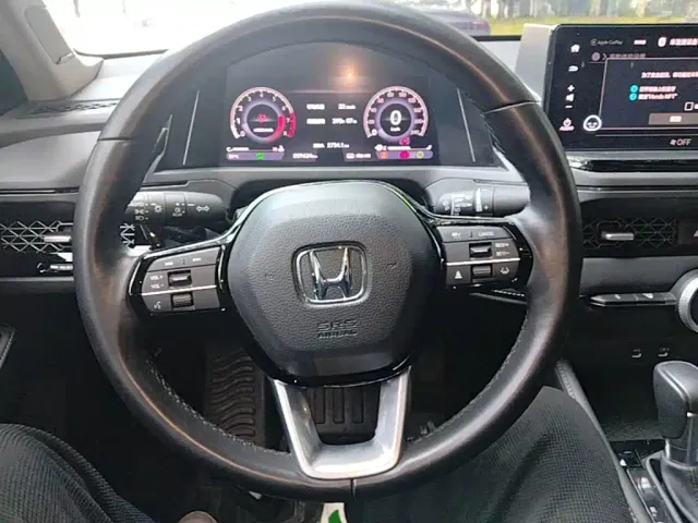 Honda Accord — Фото автомобиля 10
