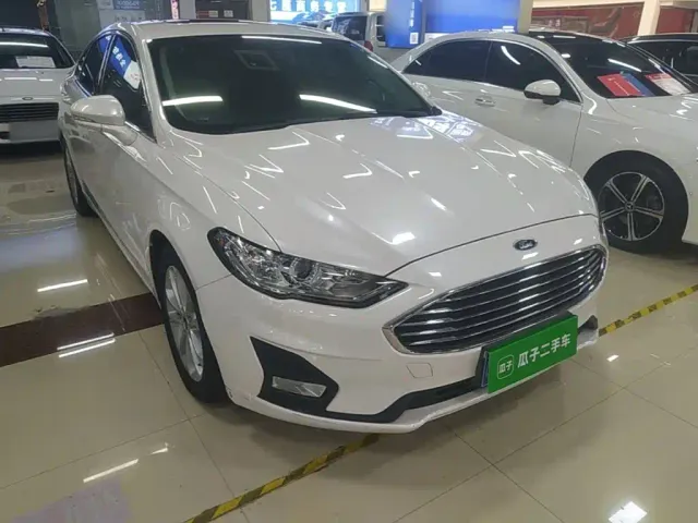 Ford Mondeo — Фото автомобиля 3