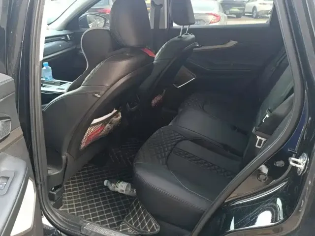 Exeed Exeed Lingyun 2021 290T 2WD Star Glory Edition — Фото автомобиля 11