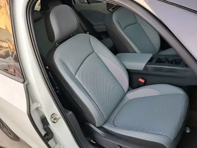 Volkswagen ID.3 — Фото автомобиля 24