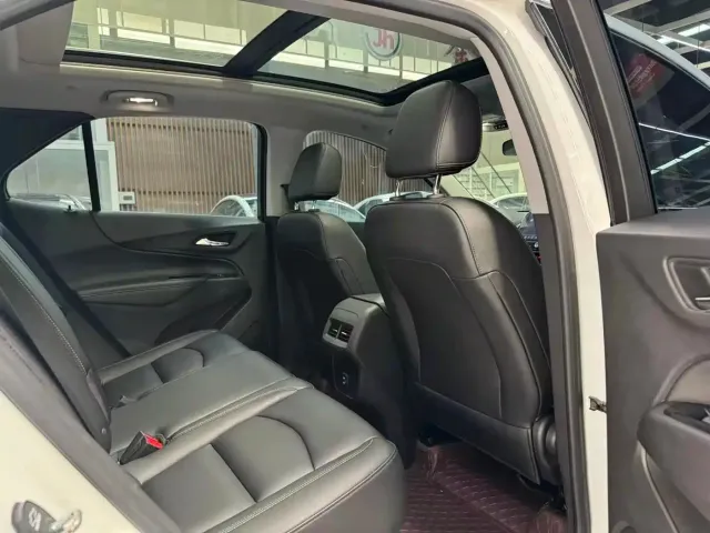 Chevrolet Equinox — Фото автомобиля 7