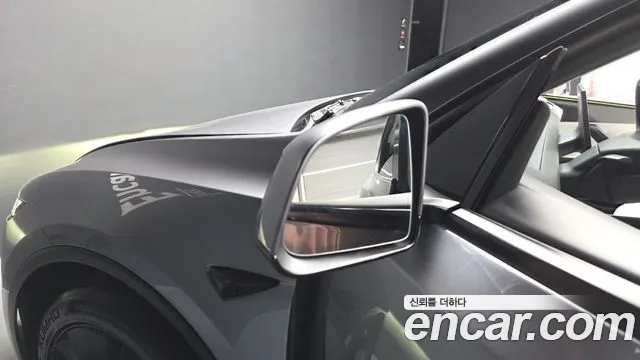 Tesla Model Y — Фото автомобиля 29