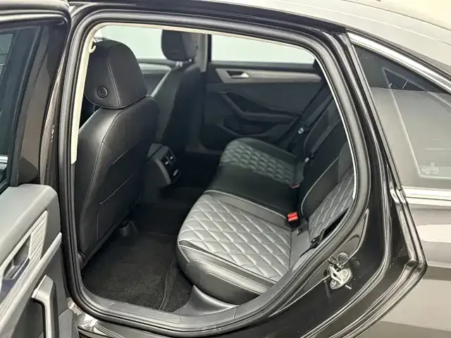 Volkswagen Sagitar — Фото автомобиля 9