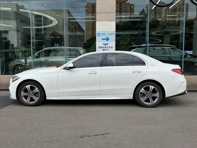 Mercedes-Benz C-Class — Фото автомобиля 3