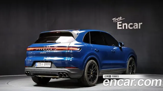 Porsche Cayenne — Фото автомобиля 2