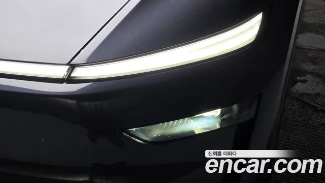 Tesla Model Y — Фото автомобиля 5