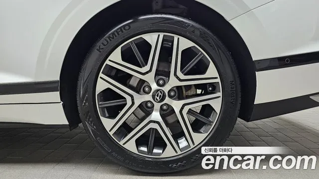 Hyundai Grandeur GN7 — Фото автомобиля 6