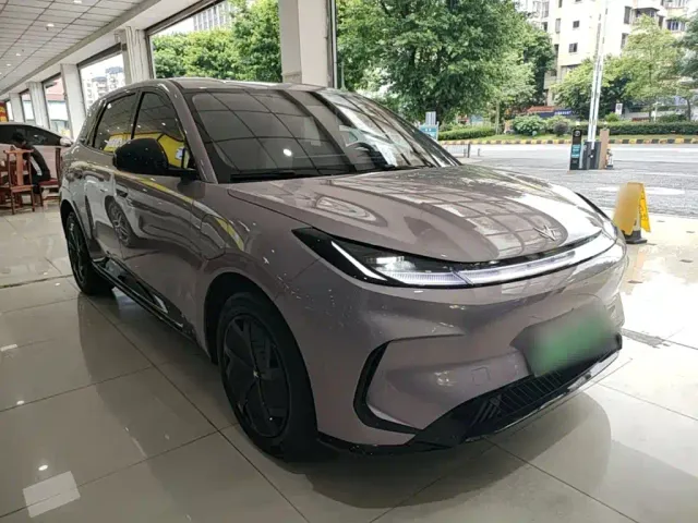 Arcfox T1 — Фото автомобиля 3