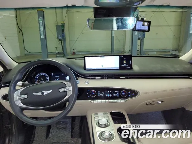 Genesis GV70 — Фото автомобиля 10