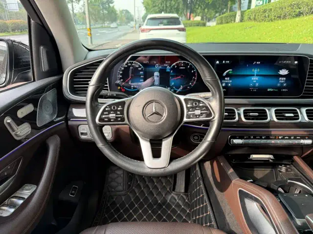 Mercedes-Benz GLE-Class — Фото автомобиля 14