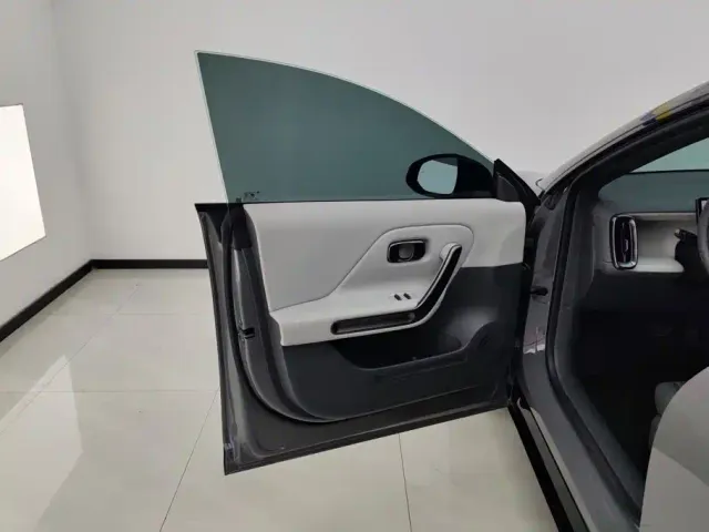 Leapmotor Lafa 5 — Фото автомобиля 7